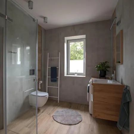 Dobranocka W Leleszkach Apartment